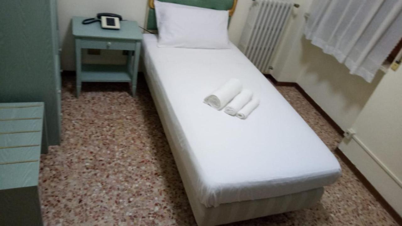 סלסומאג'יורה טרמה Hotel Primarosa מראה חיצוני תמונה