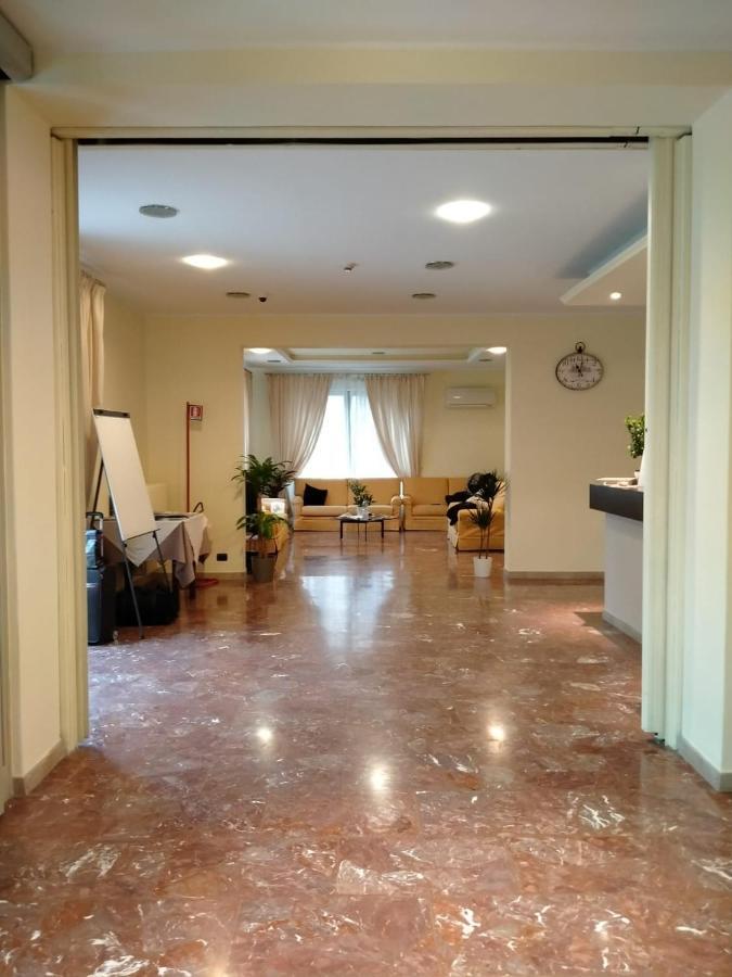סלסומאג'יורה טרמה Hotel Primarosa מראה חיצוני תמונה